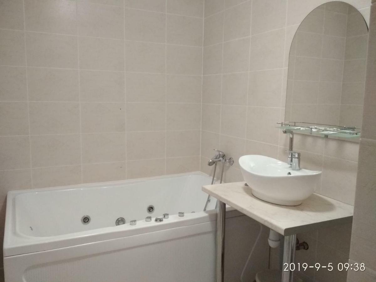 Hotel Olgas Хлибокай Екстериор снимка