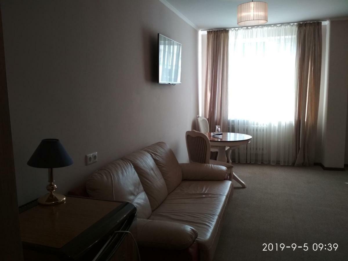 Hotel Olgas Хлибокай Екстериор снимка
